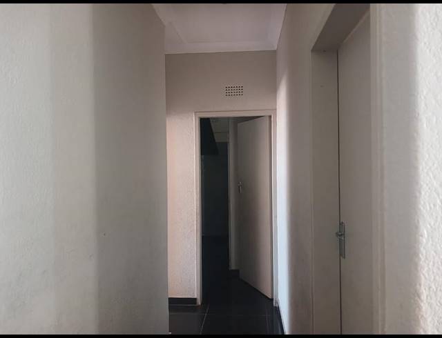 2 BEDROOM APARTMENT FOR SALE IN WEST TURFFONTEIN